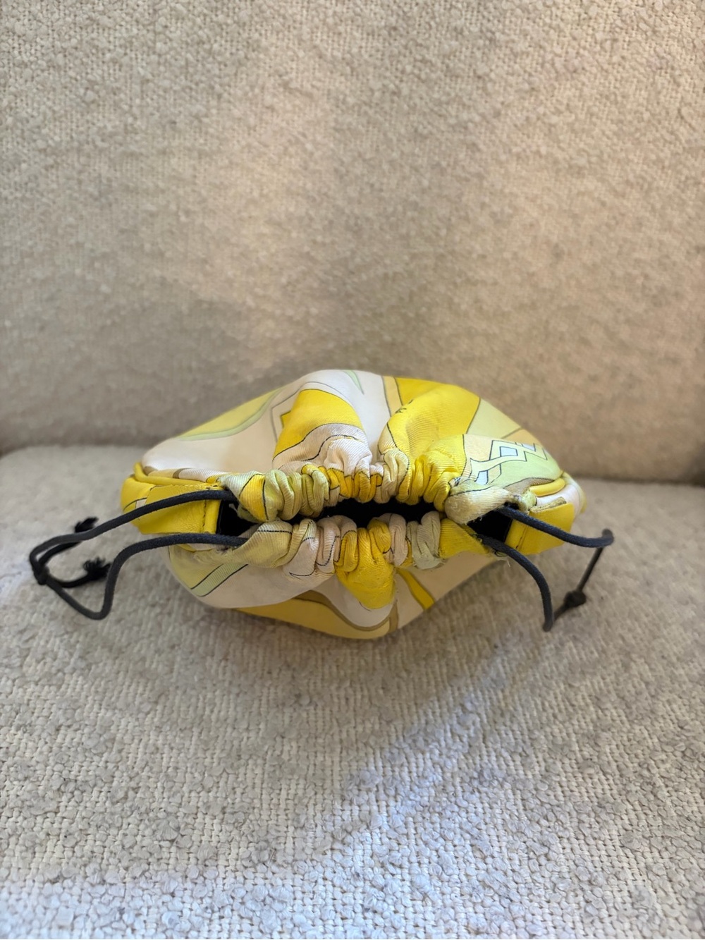 Emilio Pucci Yellow Graphic Drawstring Mini Pouch - Picture 4 of 4